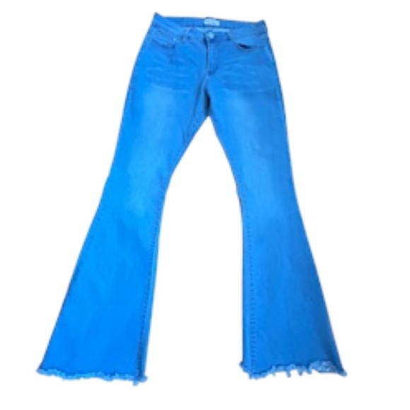 Red Bottoms Flare Mod Rise Raw Frayed Hem Blue Light Wash Jeans Women’s Sz 11/12 - Picture 1 of 7